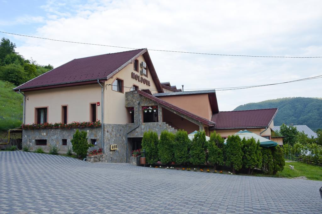 Pensiunea Moldova Пьятра-Нямц Экстерьер фото